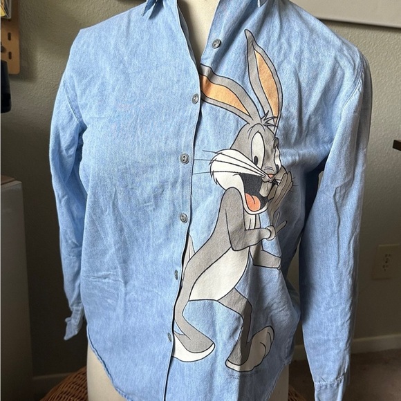 Beverly Hill Blues by Jerry Leigh Tops - Light Blue Cartoon Character Women's Button Down Shirt